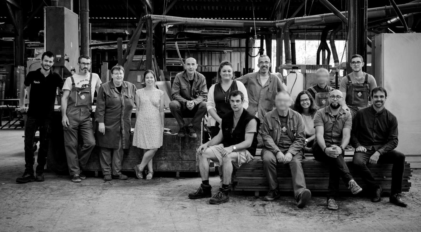 Jouen Frères, entreprise familiale du Morbihan spécialisée dans la fabrication de portails en bois